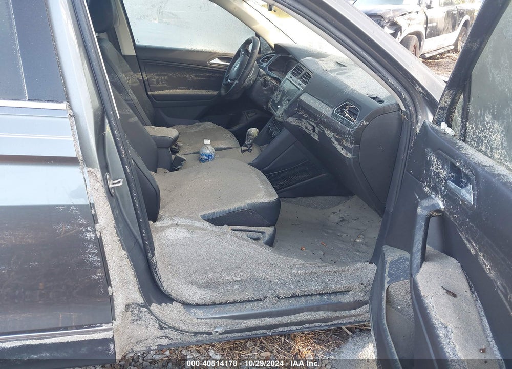 2019 VOLKSWAGEN TIGUAN 2.0T SE/2.0T SEL/2.0T SEL R-LINE/2.0T SEL R-LINE BLACK VIN: 3VV3B7AX1KM174138