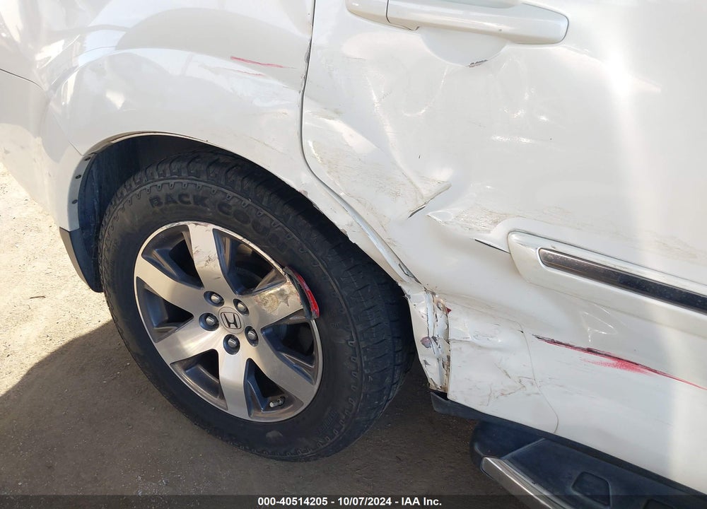 2013 HONDA PILOT TOURING VIN: 5FNYF4H97DB017980
