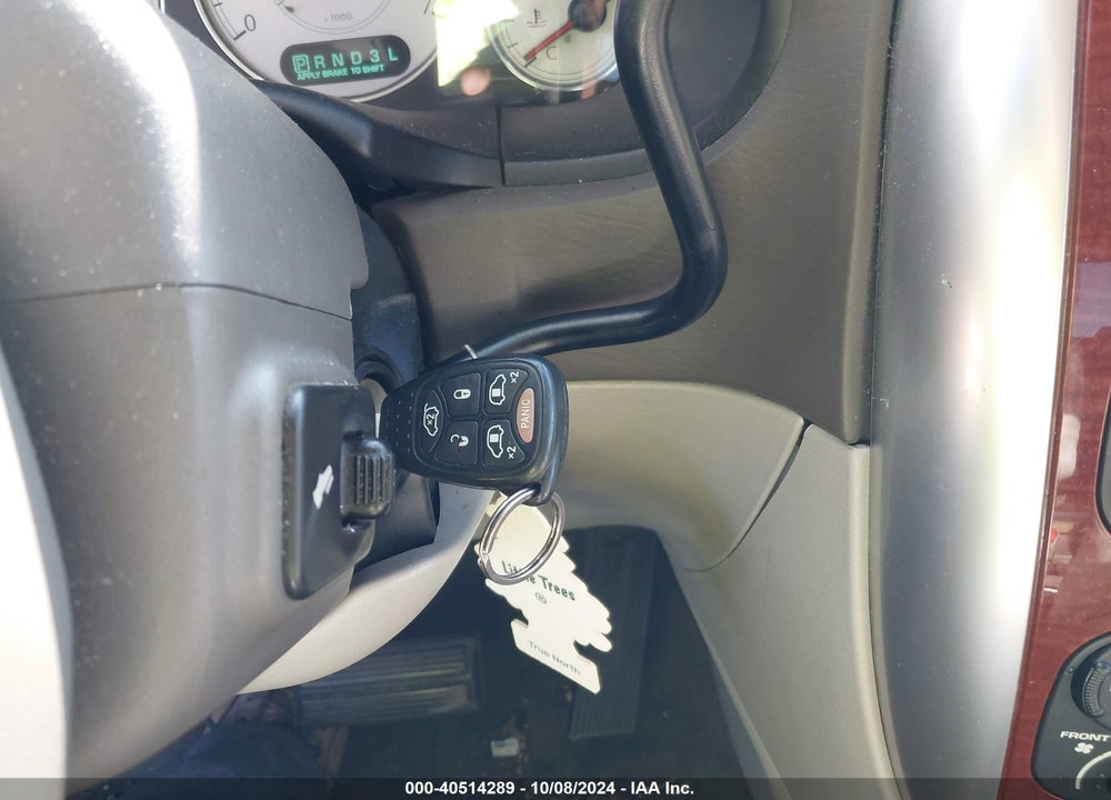 2007 CHRYSLER TOWN & COUNTRY LIMITED VIN: 2A8GP64L27R170421