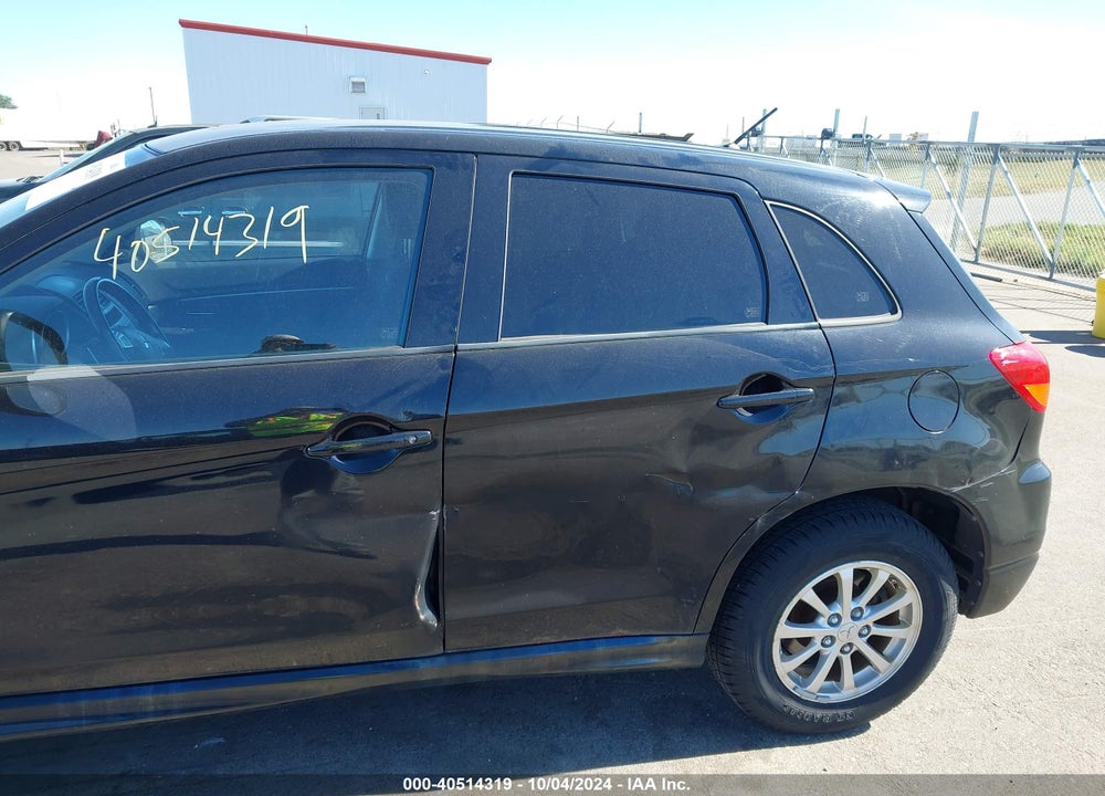 2011 MITSUBISHI OUTLANDER SPORT ES VIN: JA4AP3AU0BZ008689
