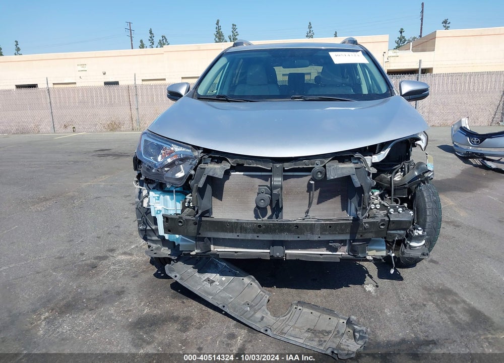 2016 TOYOTA RAV4 XLE VIN: 2T3WFREV1GW310813
