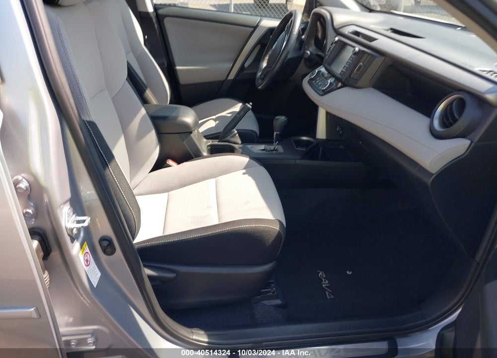 2016 TOYOTA RAV4 XLE VIN: 2T3WFREV1GW310813