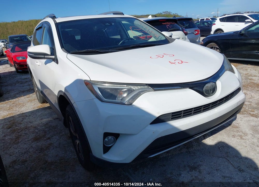 2018 TOYOTA RAV4 XLE VIN: JTMWFREV2JJ177355