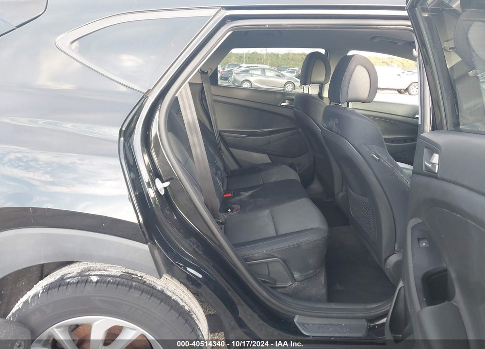2018 HYUNDAI TUCSON SE VIN: KM8J23A41JU794174