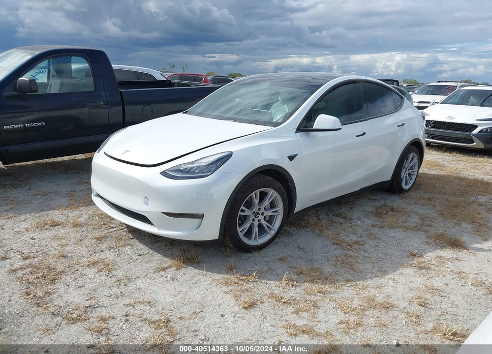 2022 TESLA MODEL Y VIN: 7SAYGAEE0NF427036
