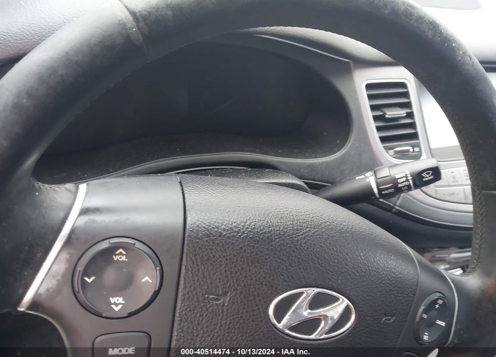 2013 HYUNDAI GENESIS 3.8 VIN: KMHGC4DD8DU236139