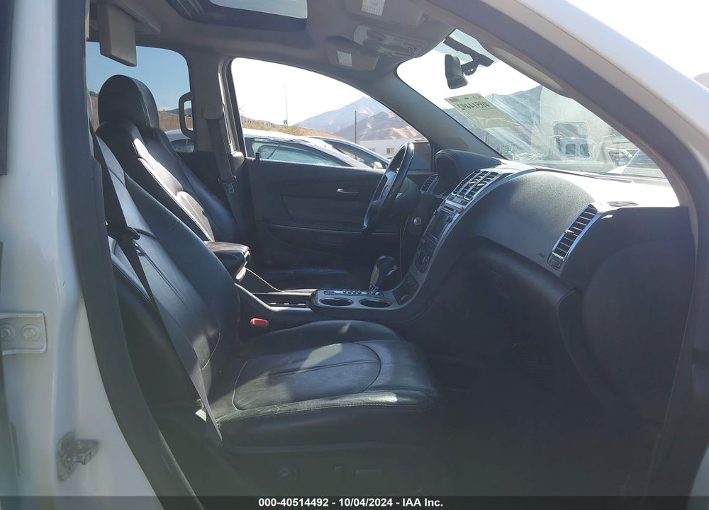 2008 GMC ACADIA SLT-2 VIN: 1GKER337X8J152321
