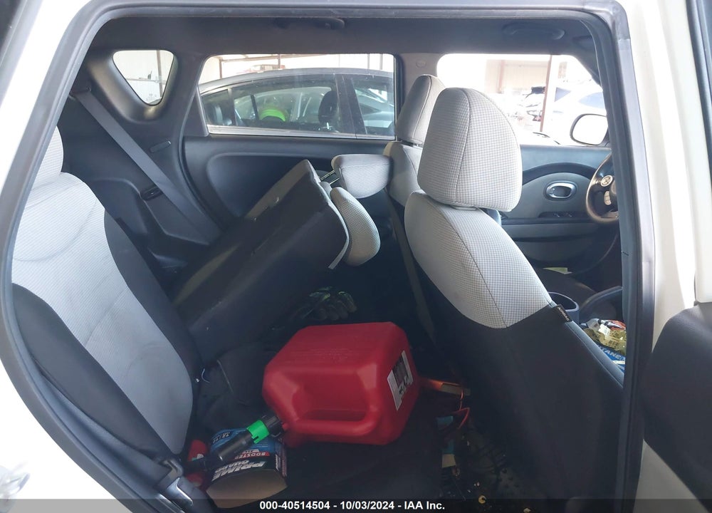 2017 KIA SOUL VIN: KNDJN2A27H7453682