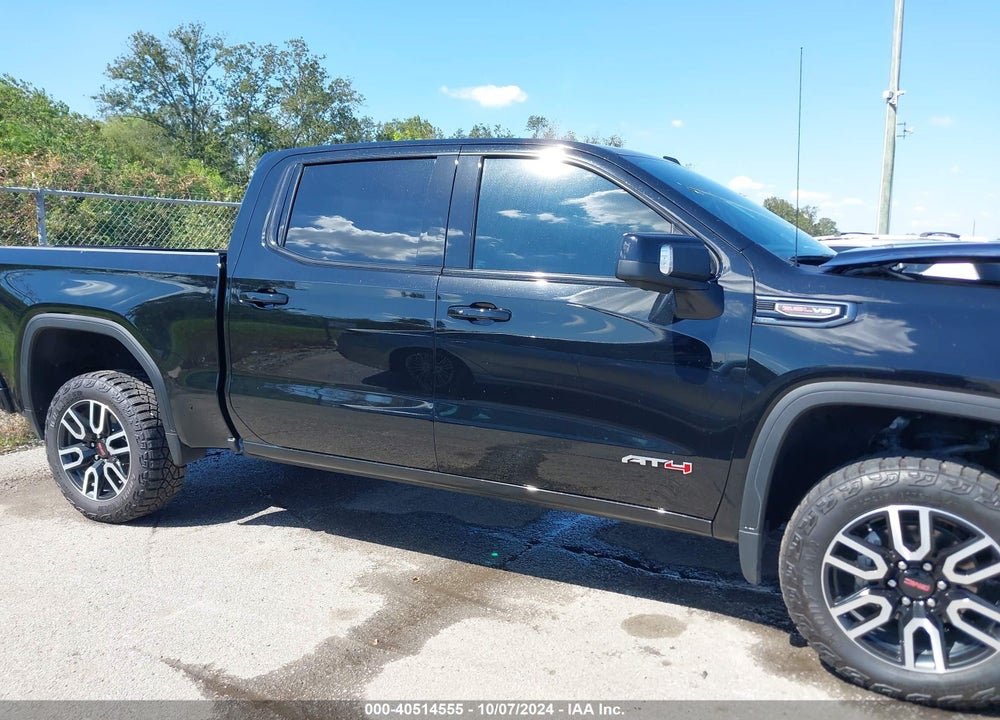 2024 GMC SIERRA 1500 4WD SHORT BOX AT4 VIN: 3GTUUEEL6RG104586