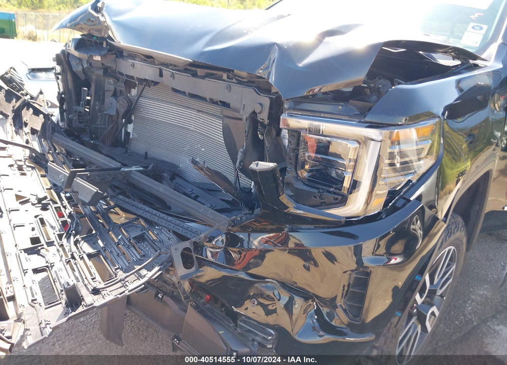 2024 GMC SIERRA 1500 4WD SHORT BOX AT4 VIN: 3GTUUEEL6RG104586