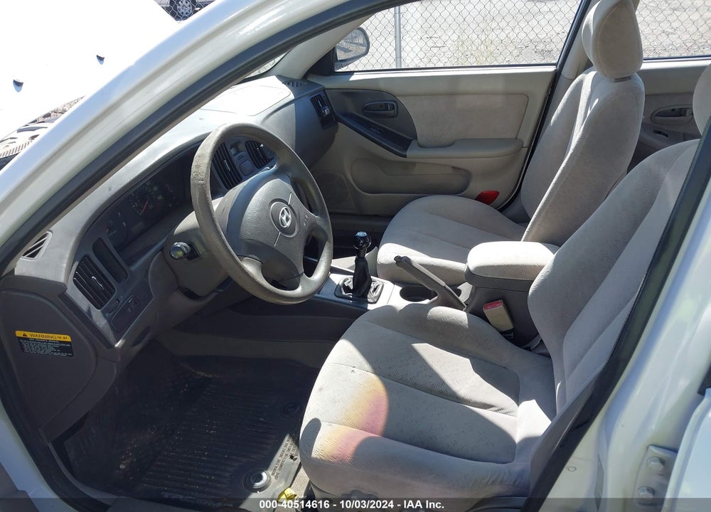 2004 HYUNDAI ELANTRA GLS/GT VIN: KMHDN46D24U762082
