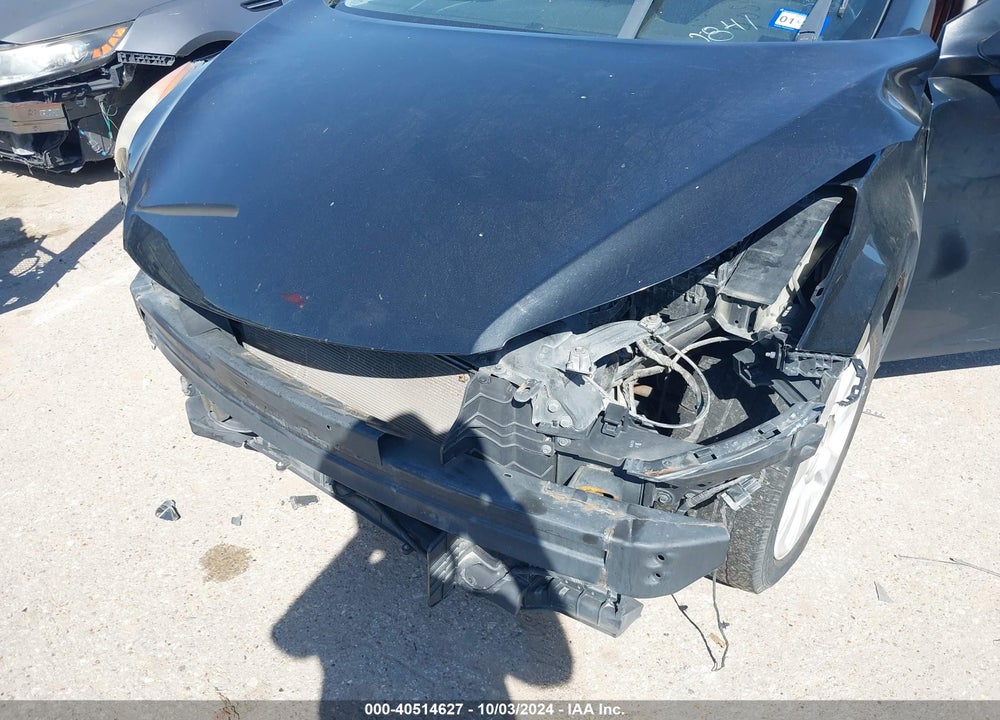 2011 HYUNDAI ELANTRA LIMITED (ULSAN PLANT) VIN: KMHDH4AE3BU102847