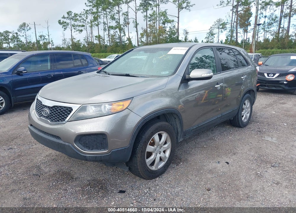 2011 KIA SORENTO LX VIN: 5XYKT3A11BG003639