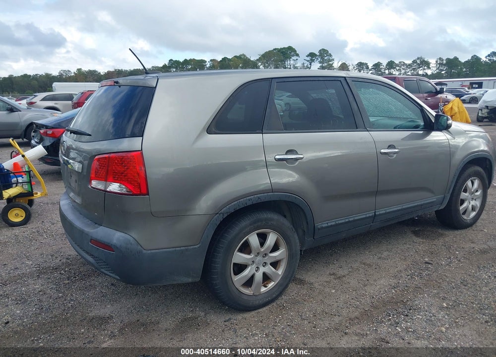 2011 KIA SORENTO LX VIN: 5XYKT3A11BG003639
