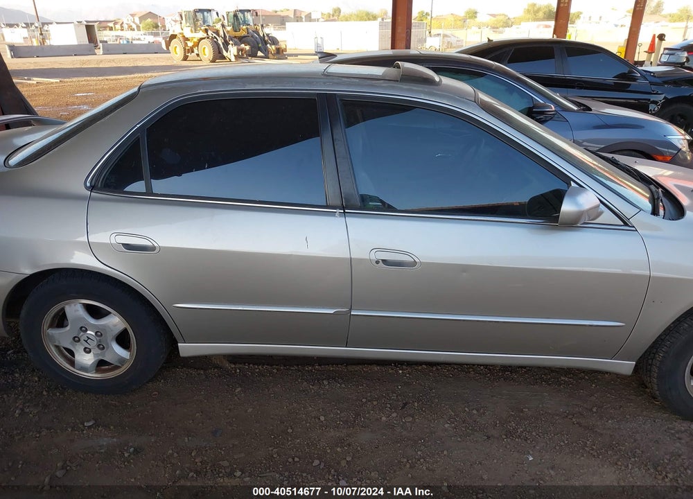 1998 HONDA ACCORD EX V6 VIN: 1HGCG1657WA014435