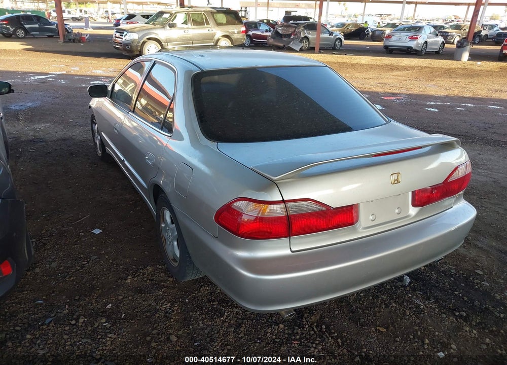 1998 HONDA ACCORD EX V6 VIN: 1HGCG1657WA014435