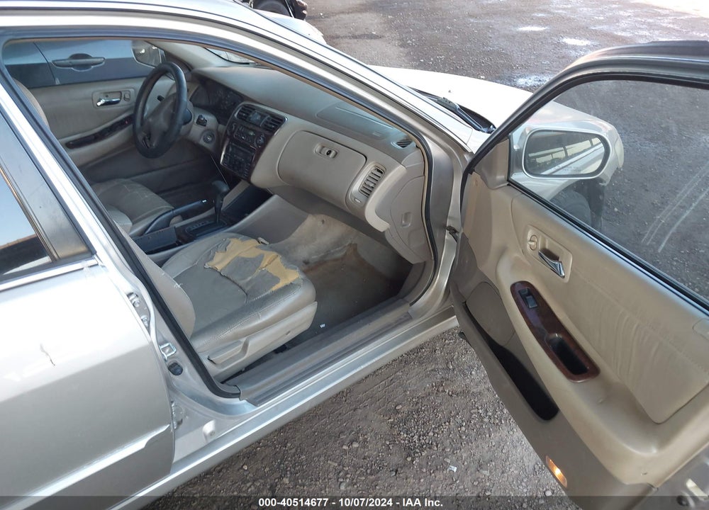 1998 HONDA ACCORD EX V6 VIN: 1HGCG1657WA014435