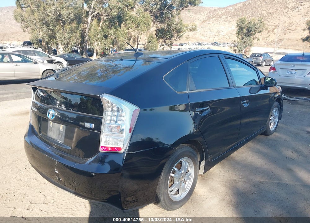 2011 TOYOTA PRIUS TWO VIN: JTDKN3DUXB5343171