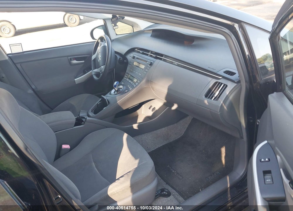 2011 TOYOTA PRIUS TWO VIN: JTDKN3DUXB5343171