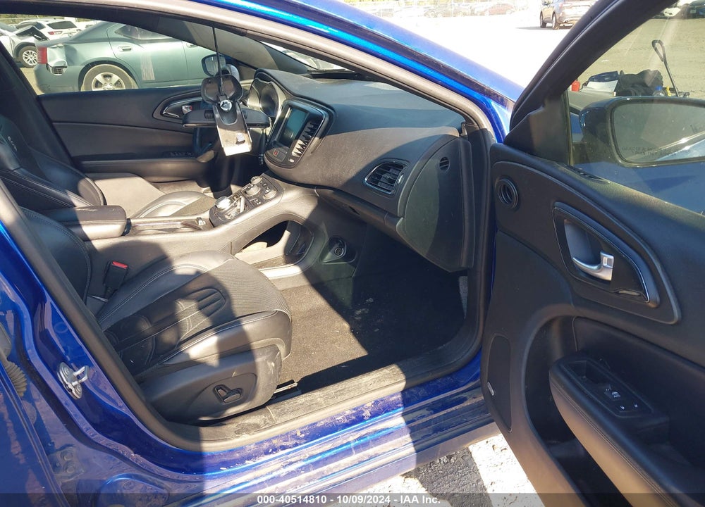2016 CHRYSLER 200 S VIN: 1C3CCCBG8GN176568
