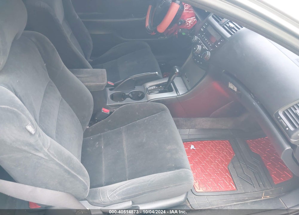 2004 HONDA ACCORD 2.4 EX VIN: 1HGCM725X4A002648
