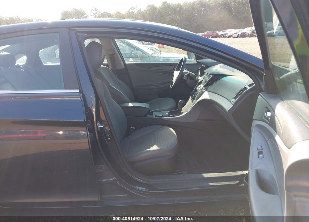 2011 HYUNDAI SONATA SE VIN: 5NPEC4AC8BH291544