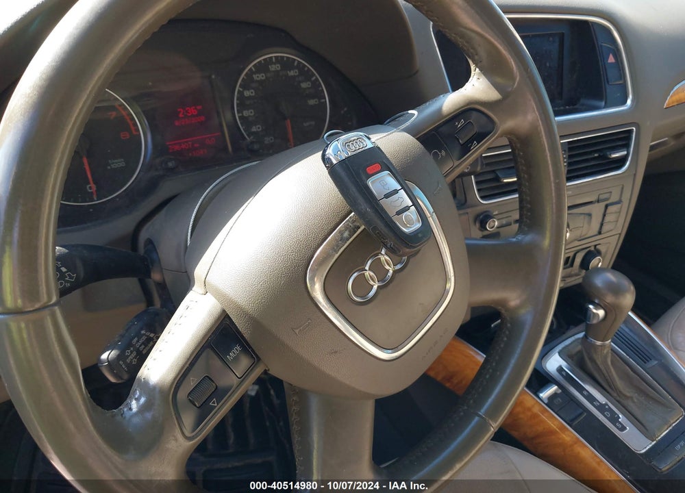 2009 AUDI Q5 3.2 PREMIUM VIN: WA1KK78R09A048839