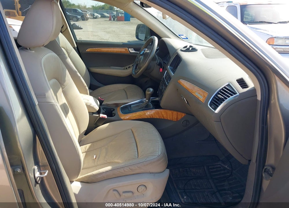 2009 AUDI Q5 3.2 PREMIUM VIN: WA1KK78R09A048839