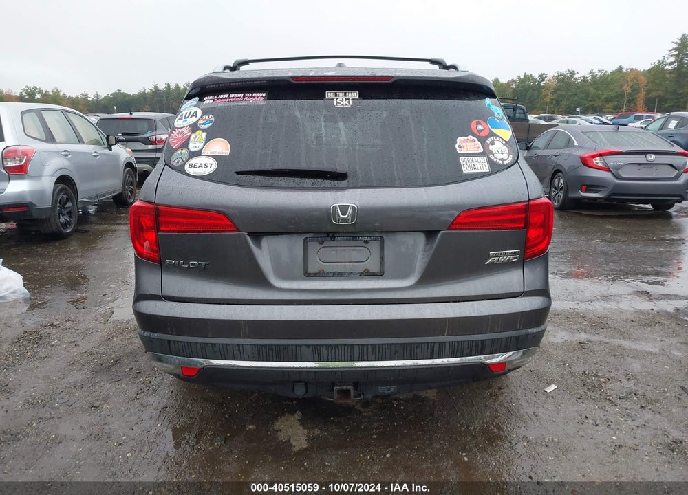 2017 HONDA PILOT TOURING VIN: 5FNYF6H9XHB019255