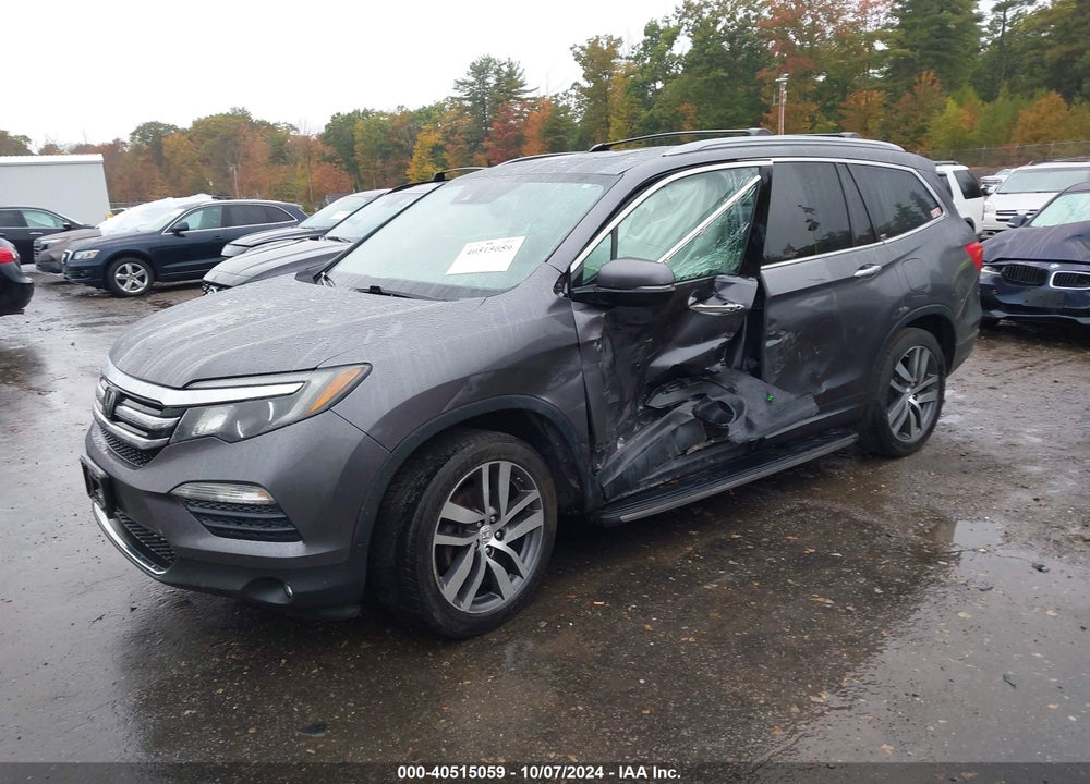 2017 HONDA PILOT TOURING VIN: 5FNYF6H9XHB019255