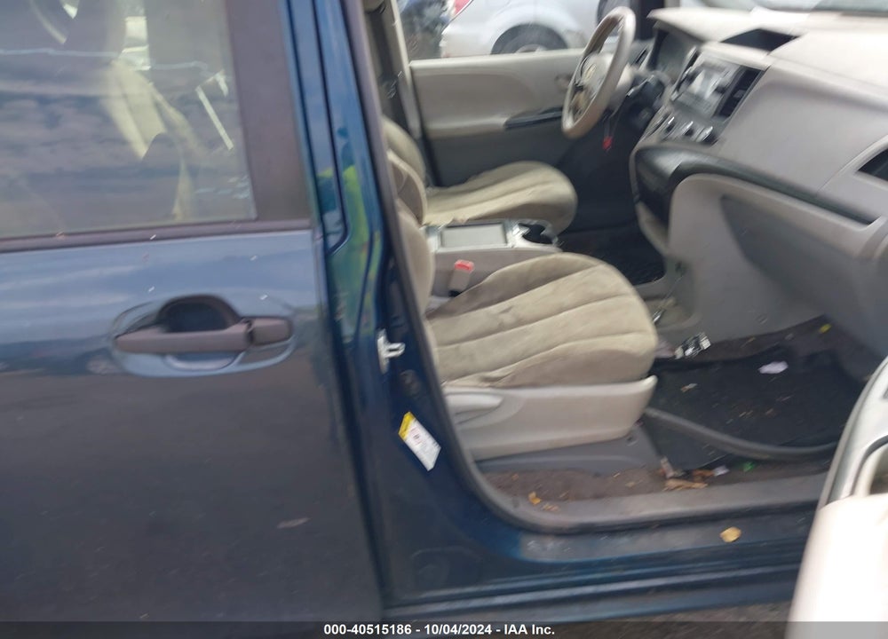 2011 TOYOTA SIENNA BASE V6 VIN: 5TDZK3DC9BS075707