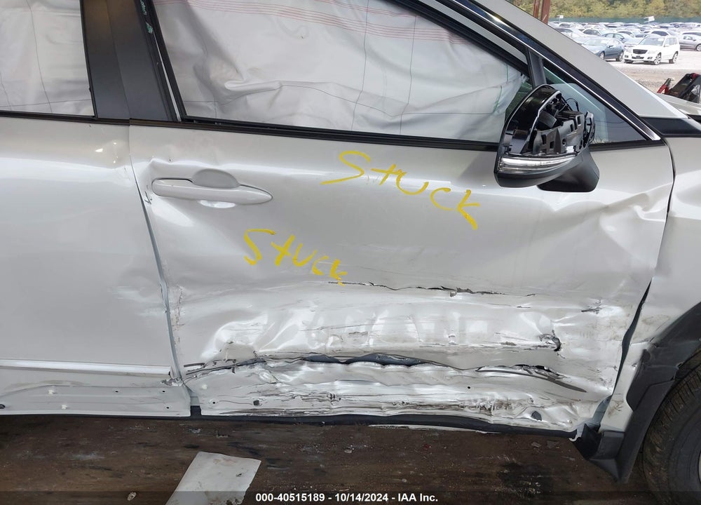 2024 TOYOTA COROLLA CROSS XLE VIN: 7MUDAABG9RV104386