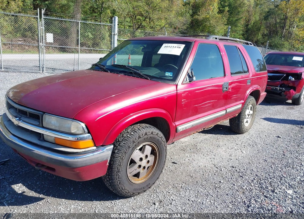 2000 CHEVROLET BLAZER LS VIN: 1GNDT13W9Y2268647