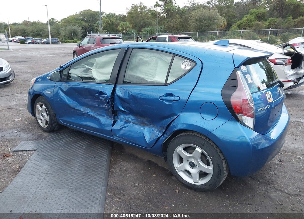 2015 TOYOTA PRIUS C TWO VIN: JTDKDTB34F1585531