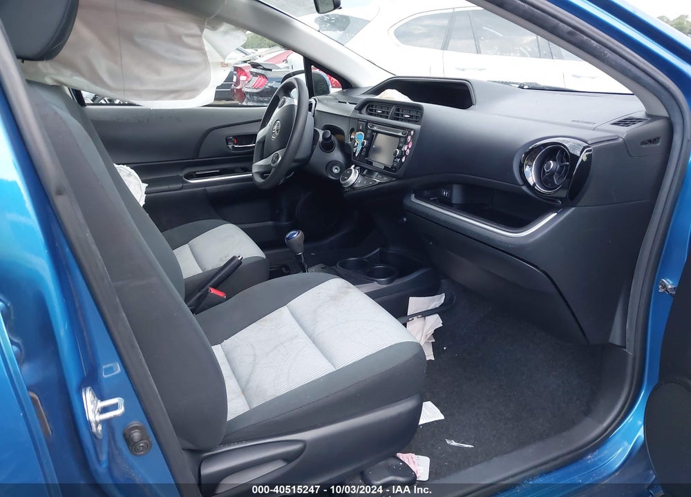 2015 TOYOTA PRIUS C TWO VIN: JTDKDTB34F1585531
