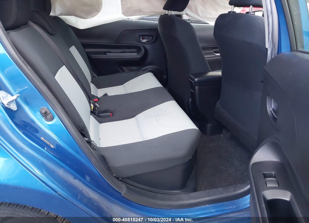2015 TOYOTA PRIUS C TWO VIN: JTDKDTB34F1585531