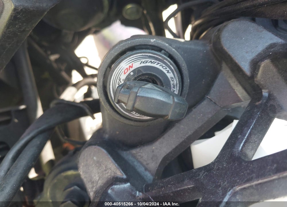 2015 KAWASAKI LZ1000 B VIN: JKALZCB11FA000984