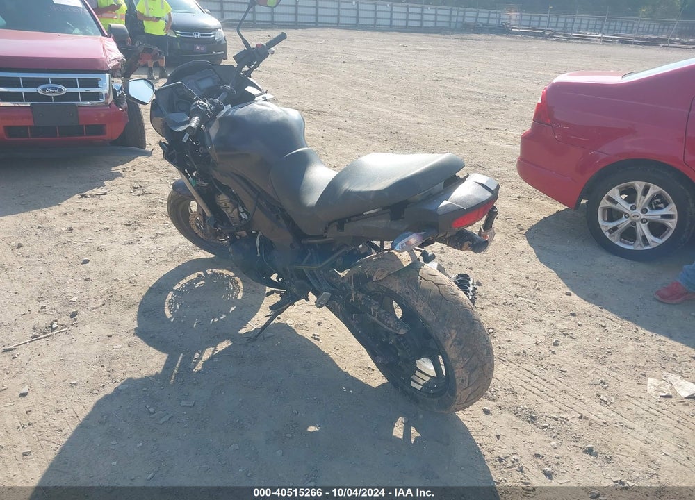 2015 KAWASAKI LZ1000 B VIN: JKALZCB11FA000984