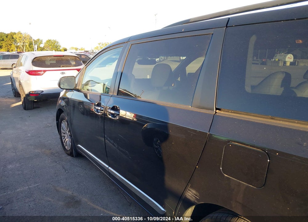 2015 TOYOTA SIENNA XLE 8 PASSENGER VIN: 5TDYK3DC6FS680074