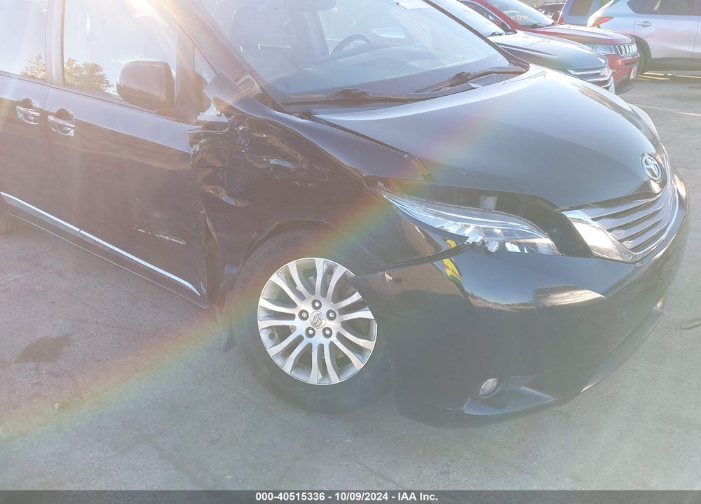 2015 TOYOTA SIENNA XLE 8 PASSENGER VIN: 5TDYK3DC6FS680074