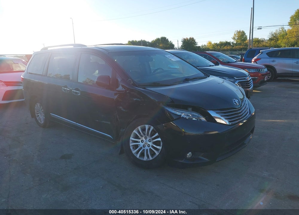 2015 TOYOTA SIENNA XLE 8 PASSENGER VIN: 5TDYK3DC6FS680074