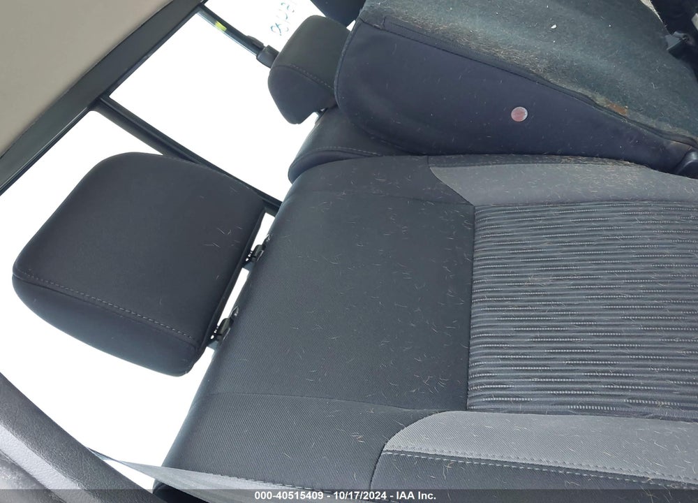 2015 TOYOTA TUNDRA SR 5.7L V8 VIN: 5TFUY5F18FX433833