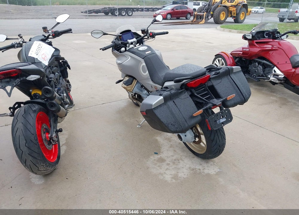 2023 MOTO GUZZI V100 MANDELLO AVIAZIONE NAVALE VIN: ZGUMGUA18PM000100