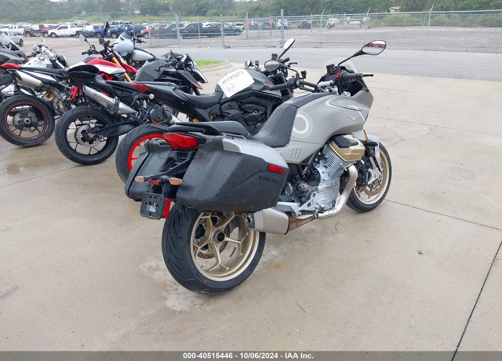 2023 MOTO GUZZI V100 MANDELLO AVIAZIONE NAVALE VIN: ZGUMGUA18PM000100