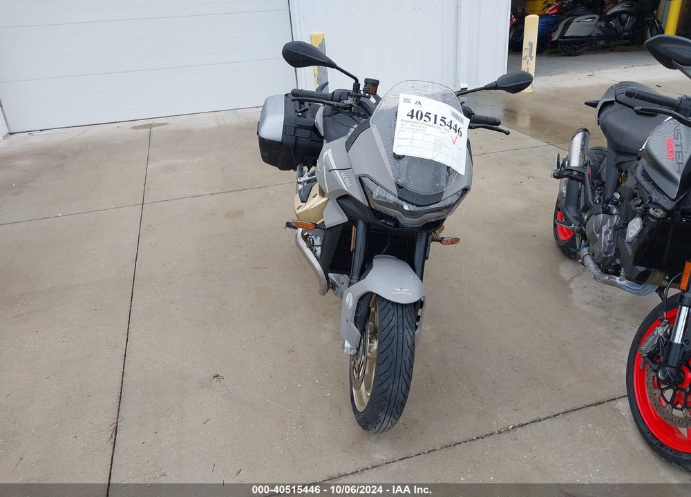 2023 MOTO GUZZI V100 MANDELLO AVIAZIONE NAVALE VIN: ZGUMGUA18PM000100