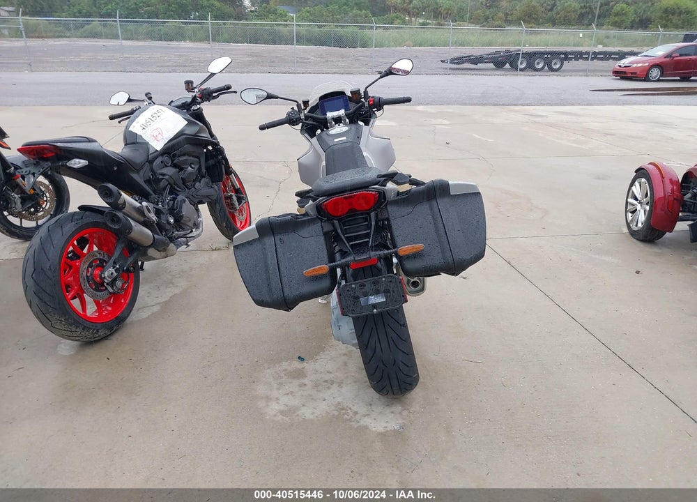 2023 MOTO GUZZI V100 MANDELLO AVIAZIONE NAVALE VIN: ZGUMGUA18PM000100