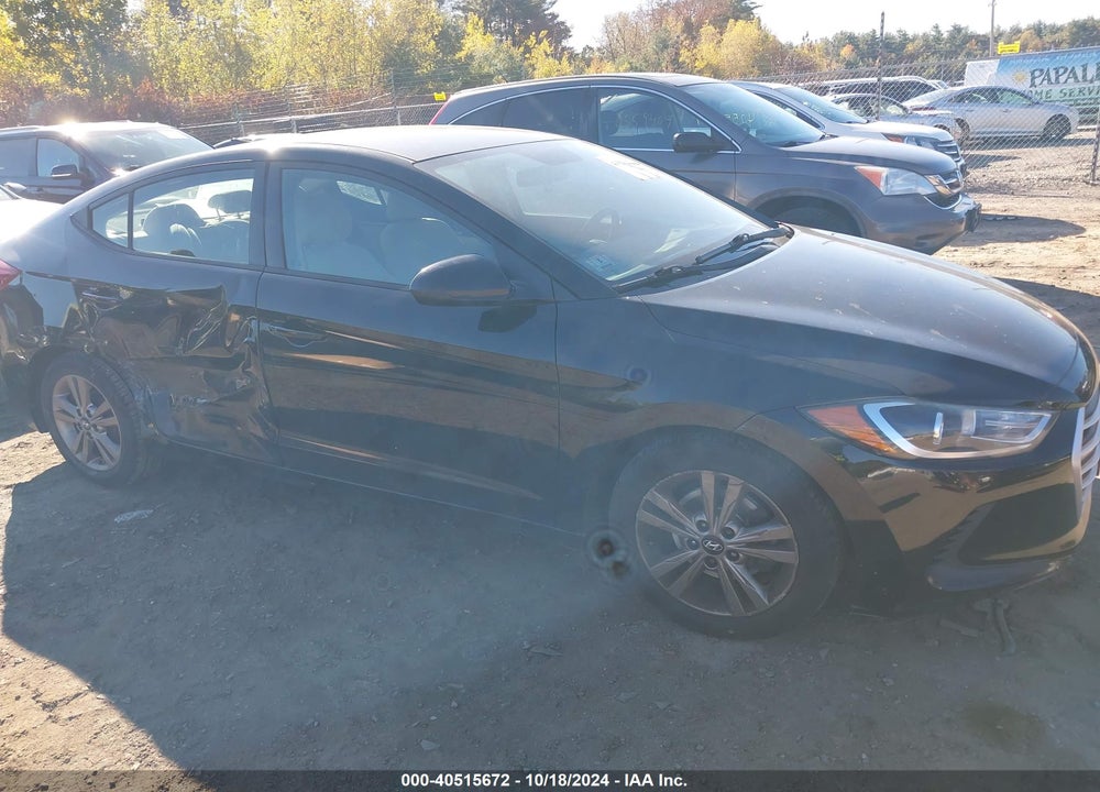 2017 HYUNDAI ELANTRA SE VIN: 5NPD84LF8HH101402