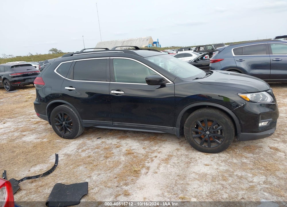 2018 NISSAN ROGUE SV VIN: 5N1AT2MT1JC768514