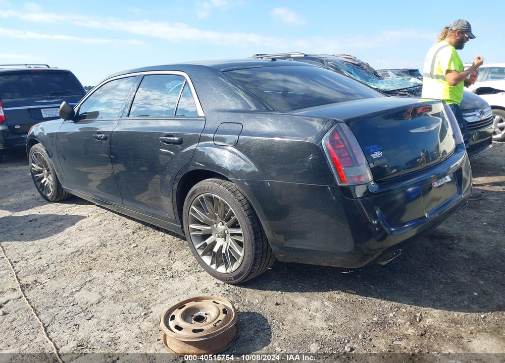 2013 CHRYSLER 300C JOHN VARVATOS LIMITED EDITION VIN: 2C3CCADG6DH743642