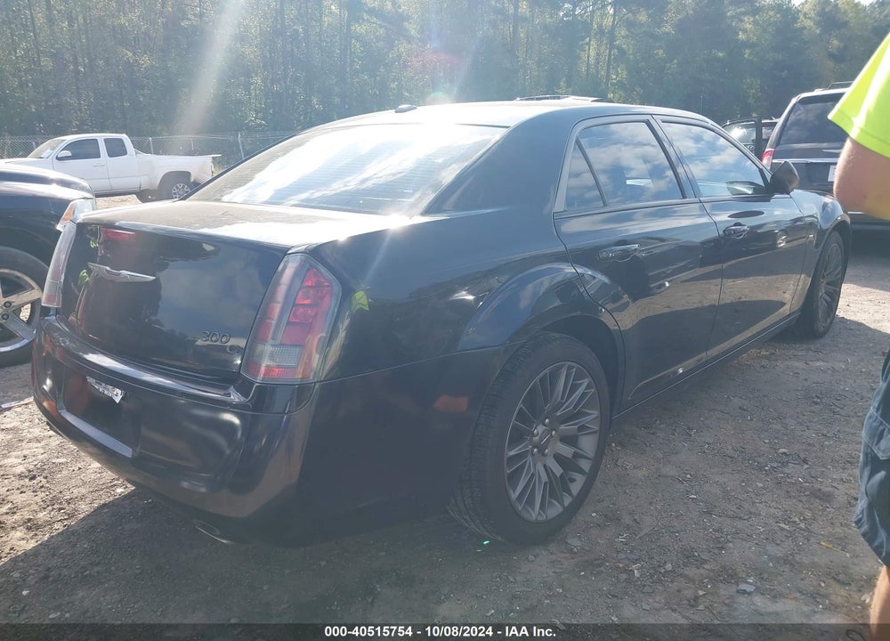 2013 CHRYSLER 300C JOHN VARVATOS LIMITED EDITION VIN: 2C3CCADG6DH743642